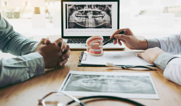 Best Dentist for Tooth Abscess  in Mchenry, IL